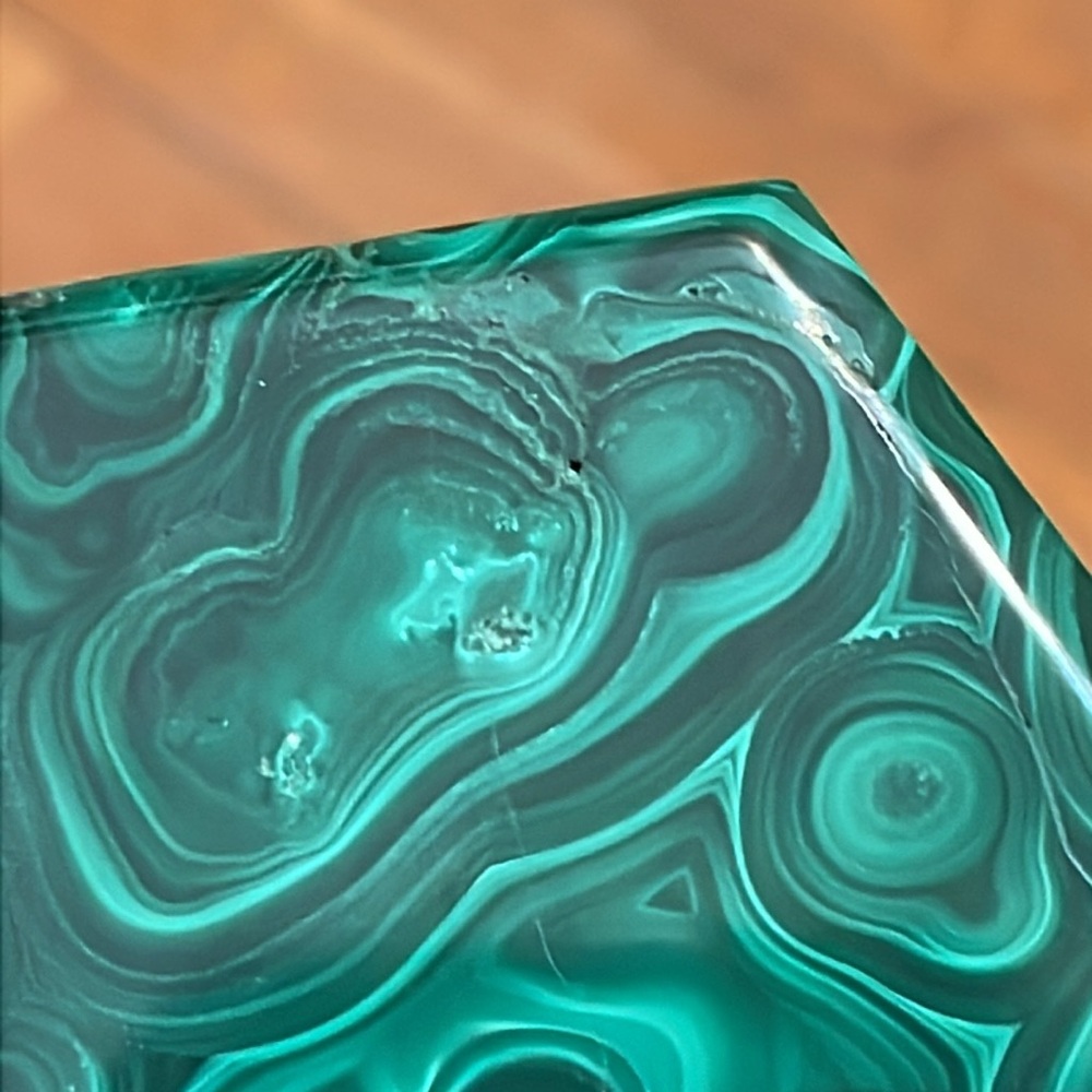 Hexagonal Malachite Riser / Coaster - Picture 8 of 8